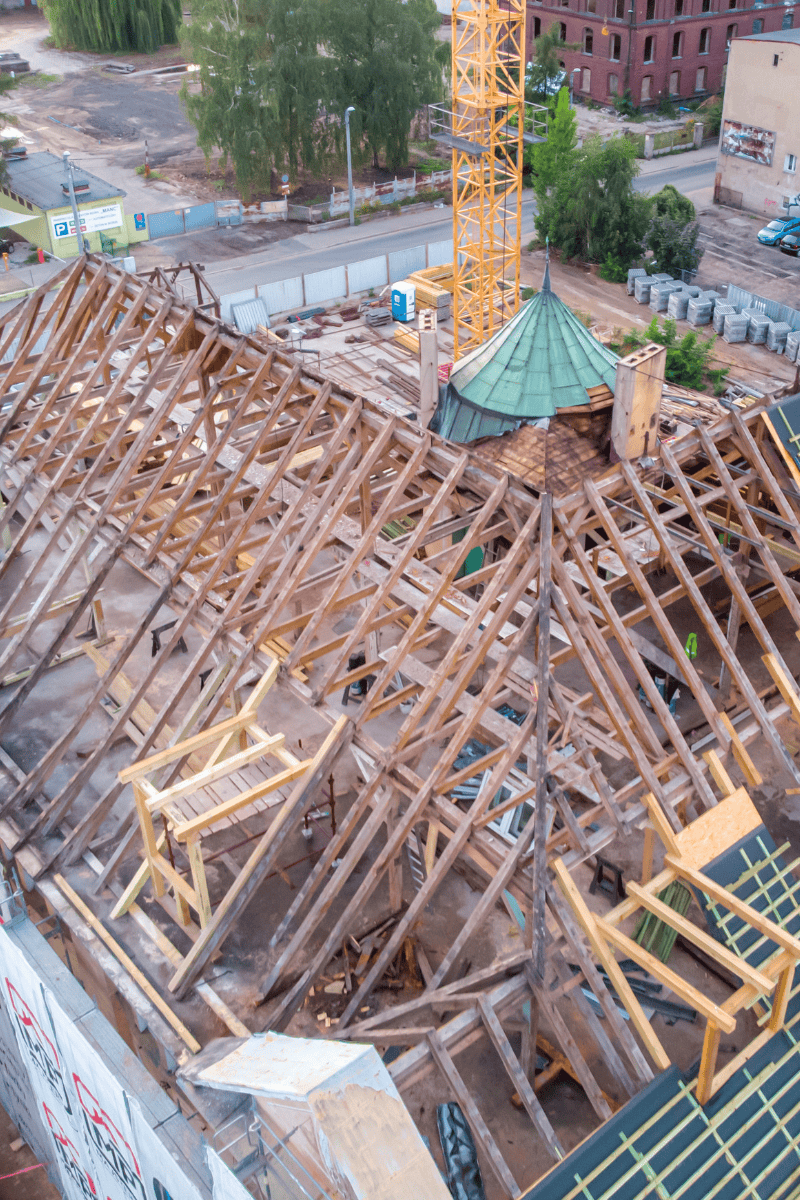 Offenbach Altbausanierung - Neues Dach für Historisches Gebäude